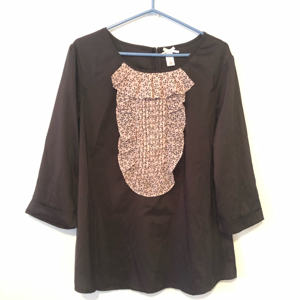 SALE 2for$15 NWOT Downeast Basics Ruffle Bib Front Bow Print Frilly Blouse​